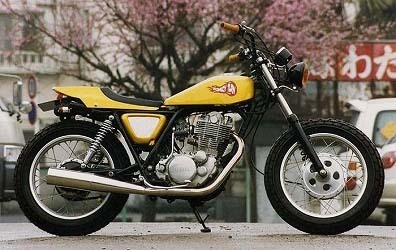 シートについて（スクランブラ―/ダートトラッカー）: ＳＲ400カスタム野郎